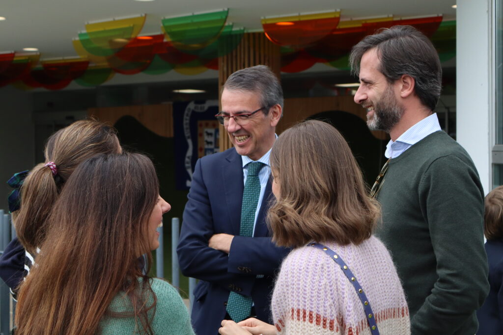 la unidad familia colegio es determinante en la educación personalizada