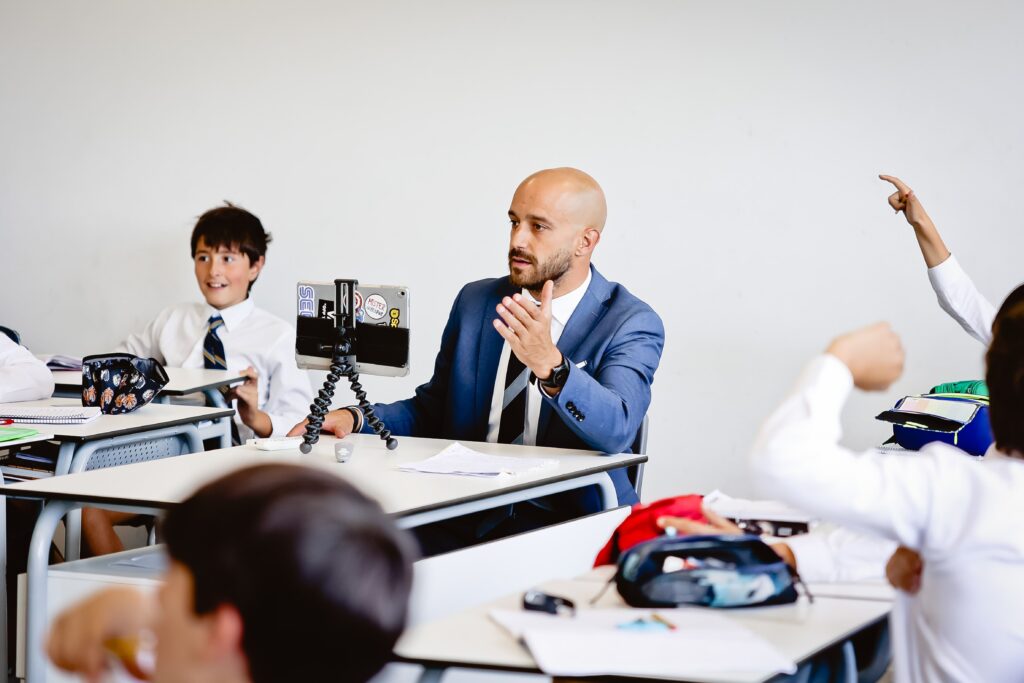 el compromiso e implicación del profesor de Gaztelueta es determinante en el desarrollo de su proyecto educativo