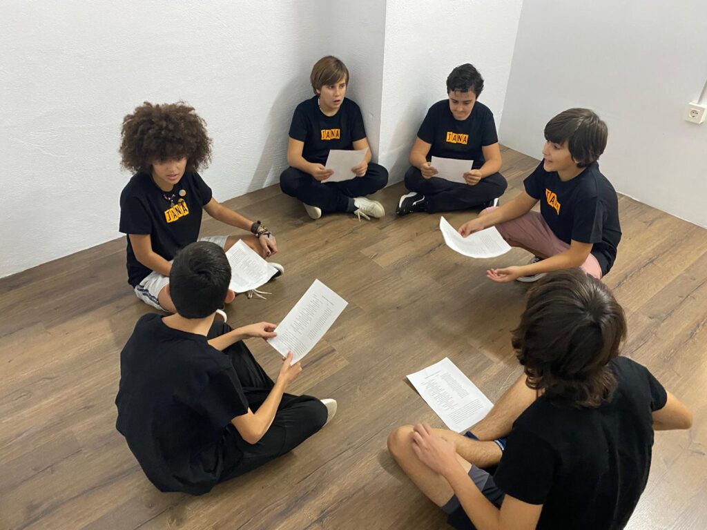 a través de Jana los alumnos trabajan las diferentes artes escénicas en Bizkaia