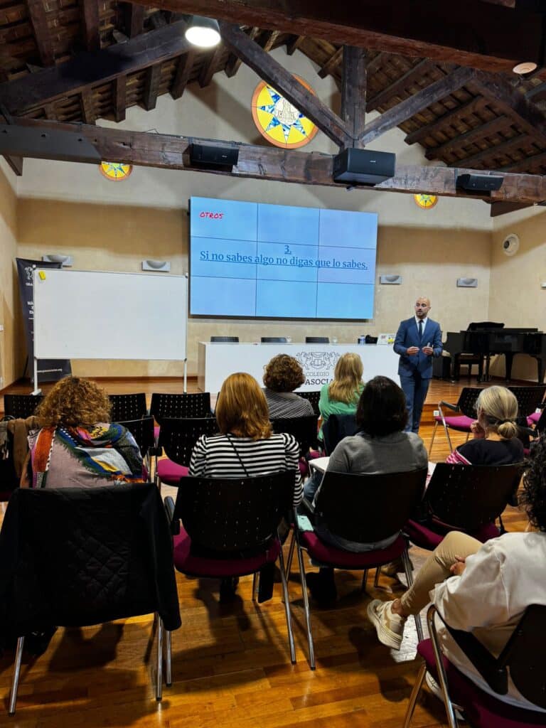 Gaztelueta comparte su experiencia en preceptuación con el colegio Gran Asociación de Valencia 2 profesor Gaztelueta preceptuacion 2