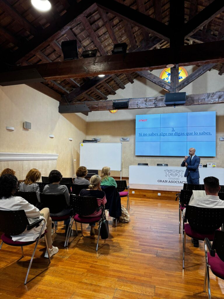Gaztelueta comparte su experiencia en preceptuación con el colegio Gran Asociación de Valencia 3 profesor Gaztelueta preceptuacion 3