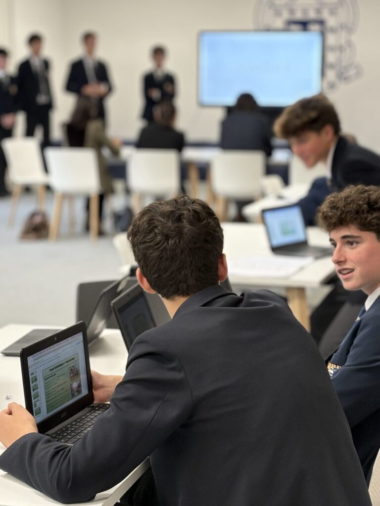 Dos equipos de Gaztelueta, entre los cinco finalistas del Concurso StartInnova 25/26 1 WhatsApp Image 2026 02 10 at 19.31.57