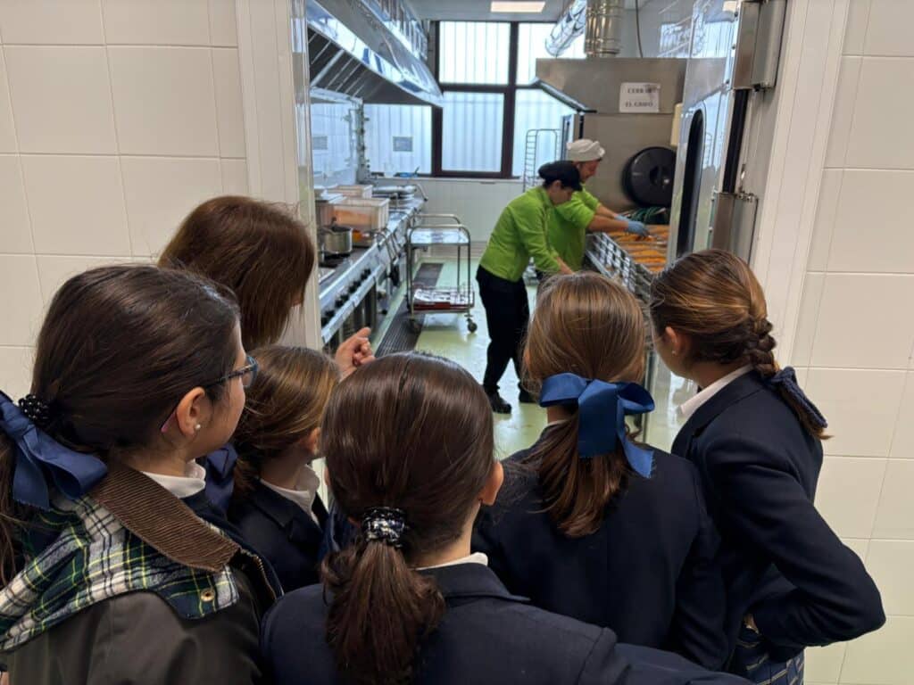 El comedor también educa: una oportunidad diaria para formar en hábitos y convivencia 1 Gaztelueta comedor