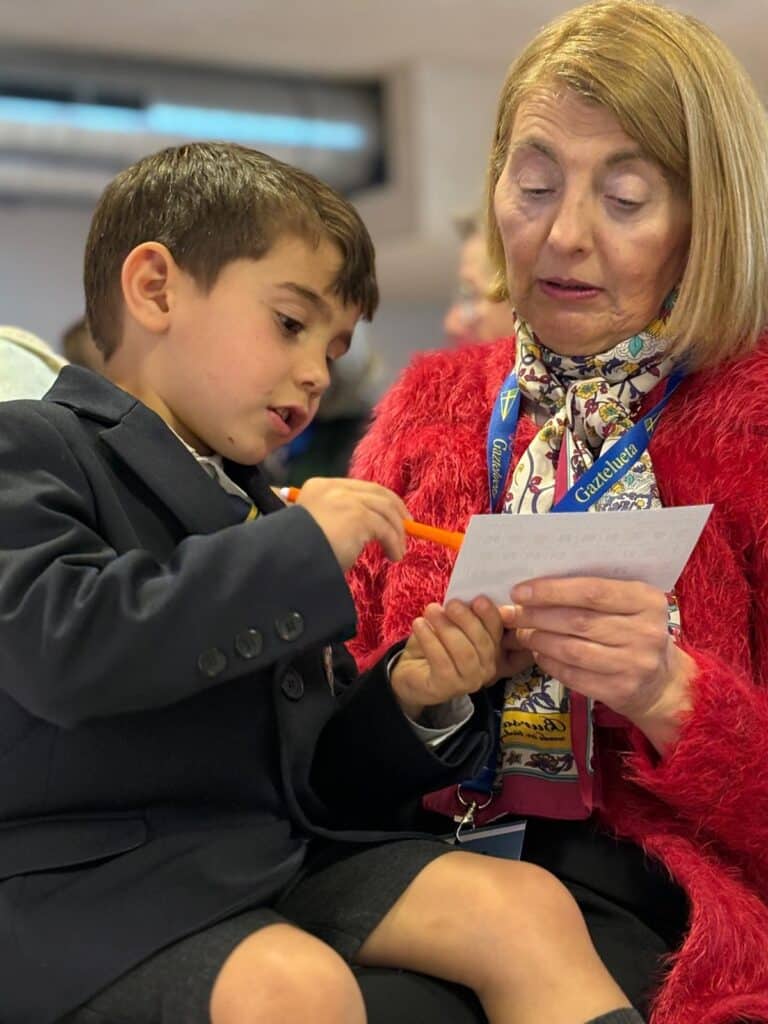 PEP 2 vive uno de los días más entrañables del curso junto a sus abuelos 2 gaztelueta abuelos 2026 2